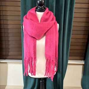 NWOT SHEIN Vibrant Pink Fringed Scarf